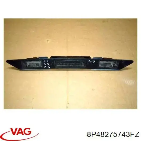 8P48275743FZ VAG Moldura de tapa de maletero
