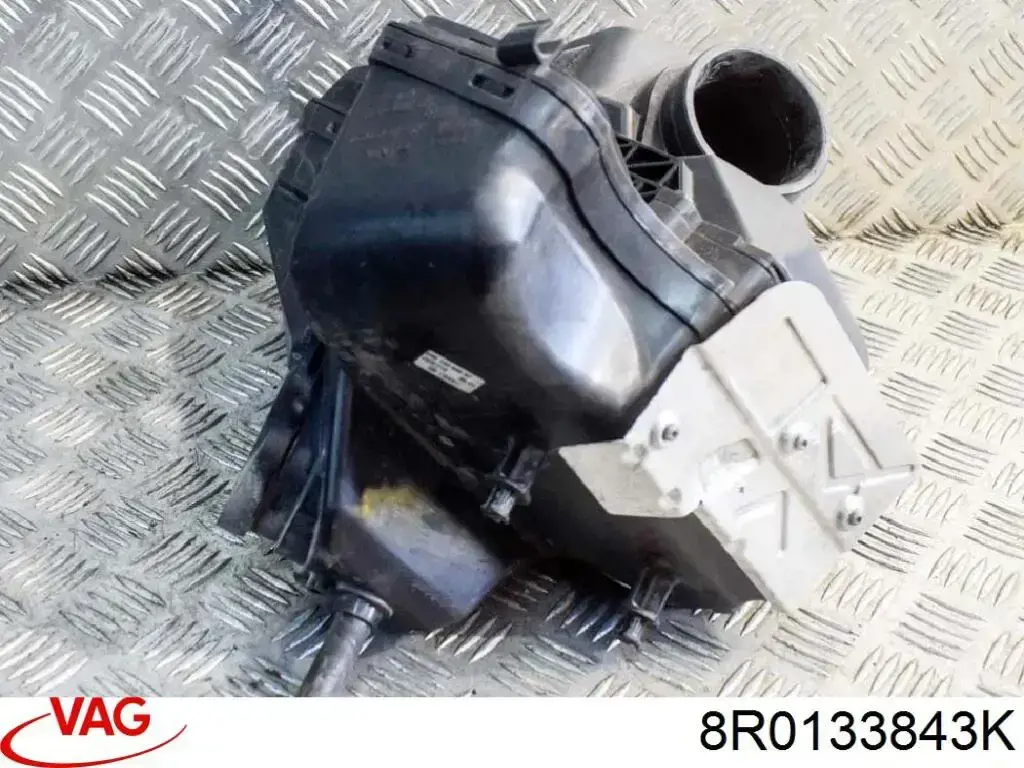 Casco de filtro de aire Audi A4 8K2