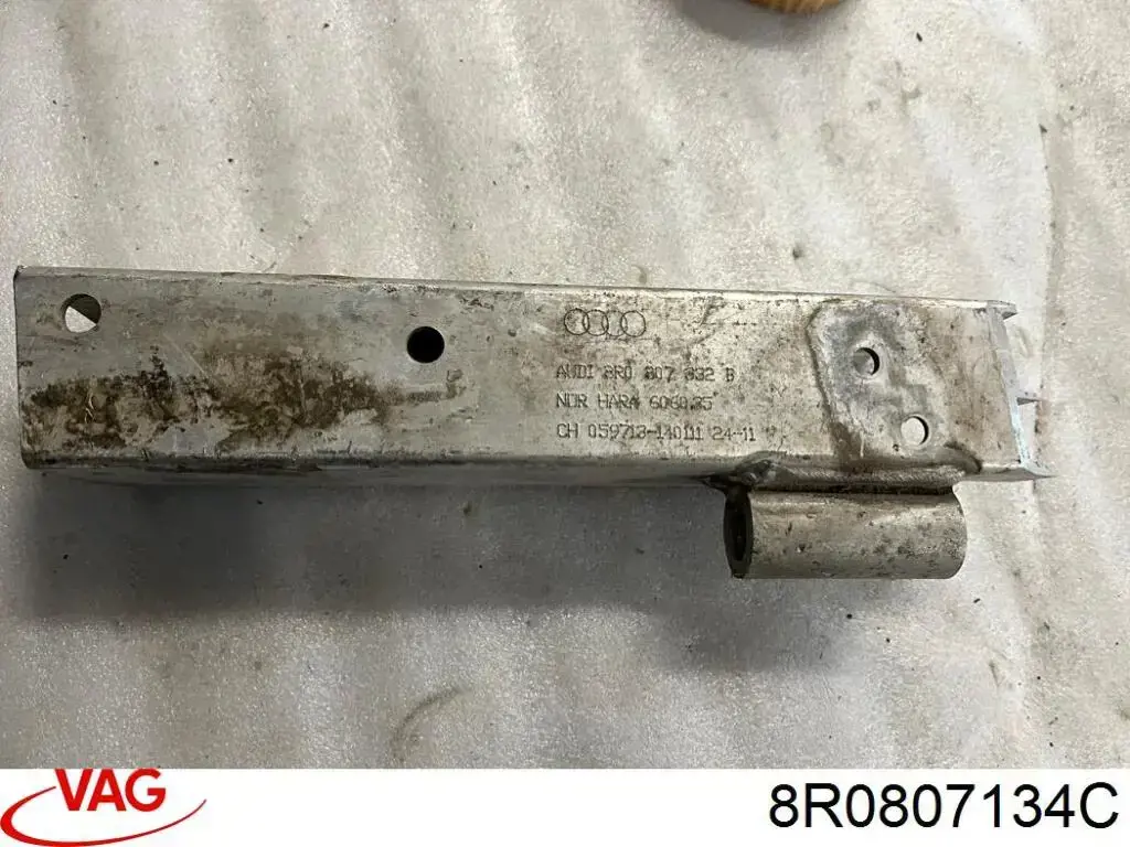 Comprar 8R0807134C VAG Soporte del refuerzo del parachoques delantero