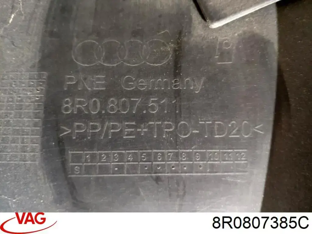 Parachoques trasero 8R0807385C VAG
