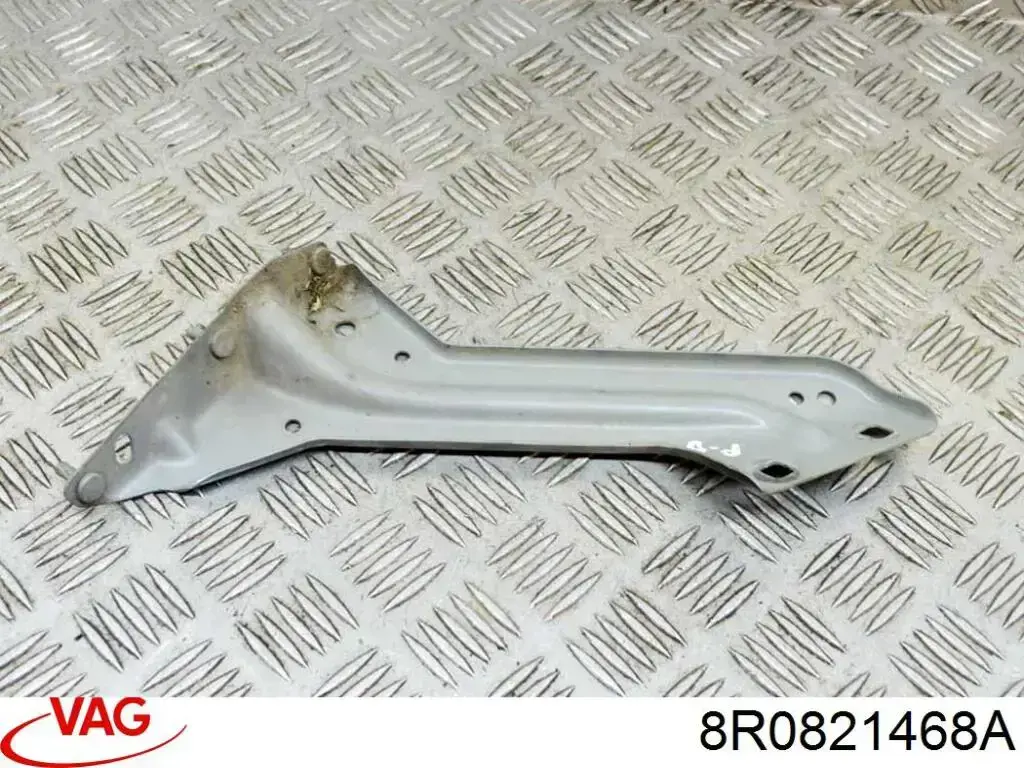 Soporte superior del guardabarros delantero derecho VAG 8R0821468A precio, desde 26,36 EUR