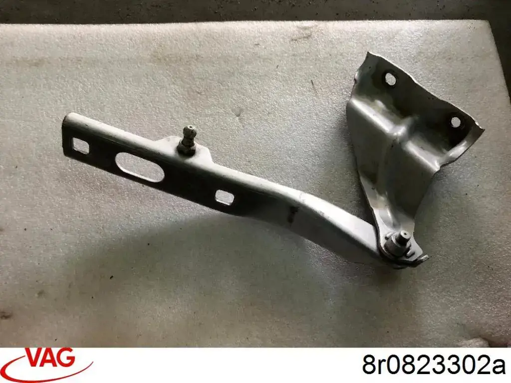 Bisagra, capó del motor derecha VAG 8R0823302A