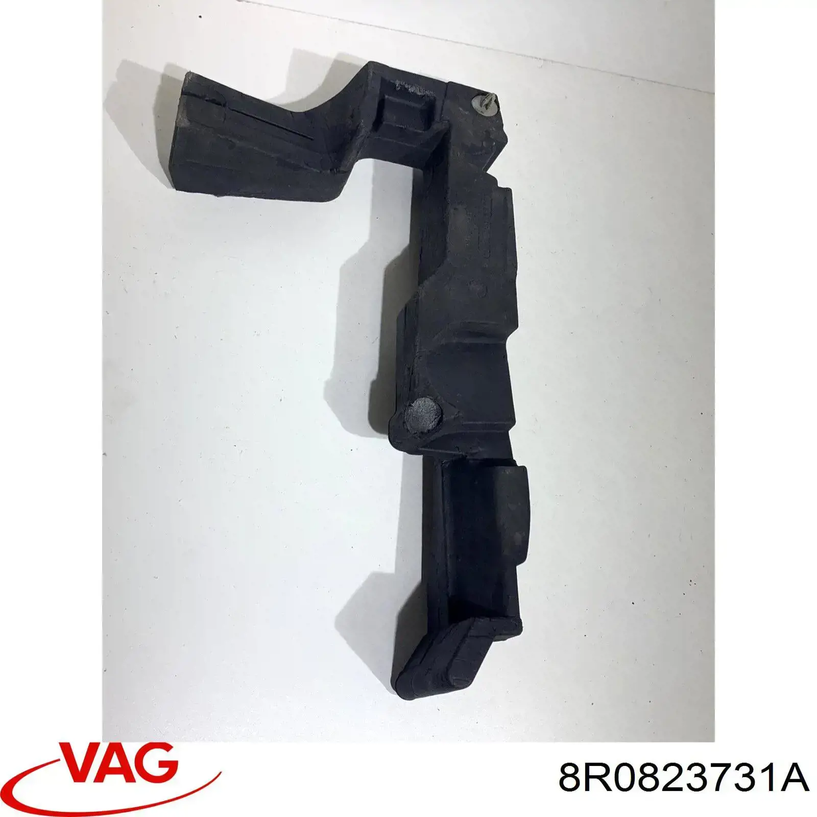 Sellador del capó 8R0823731A VAG
