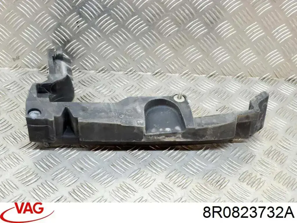 Sellador del capó VAG 8R0823732A precio, desde 37,04 EUR