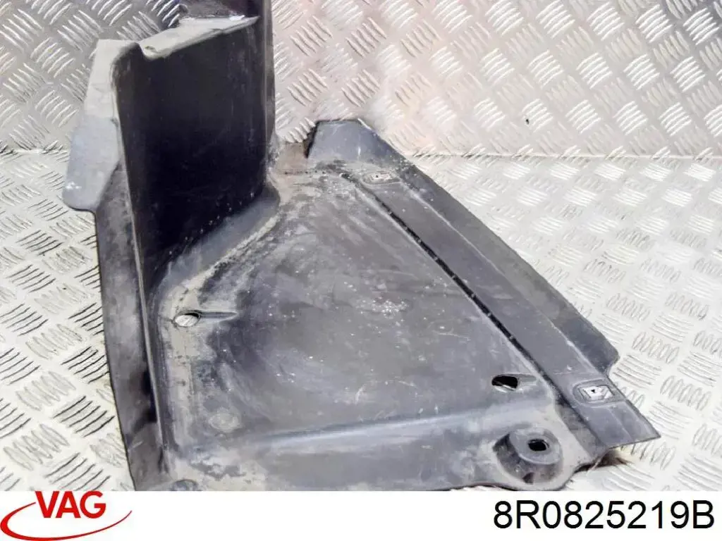 8R0825219B VAG Protección inferior trasera derecha