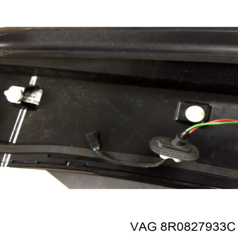 Spoiler de la puerta del maletero VAG 8R0827933C precio, desde 184,40 EUR