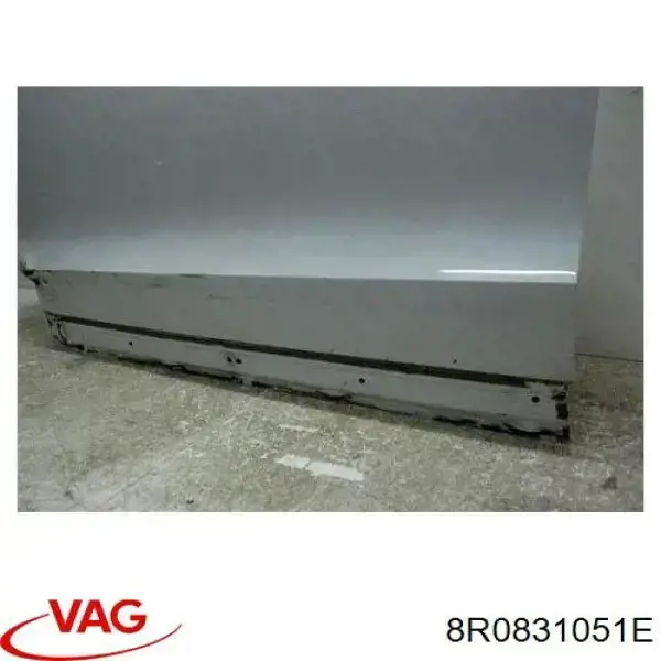 Comprar 8R0831051E VAG Puerta delantera izquierda