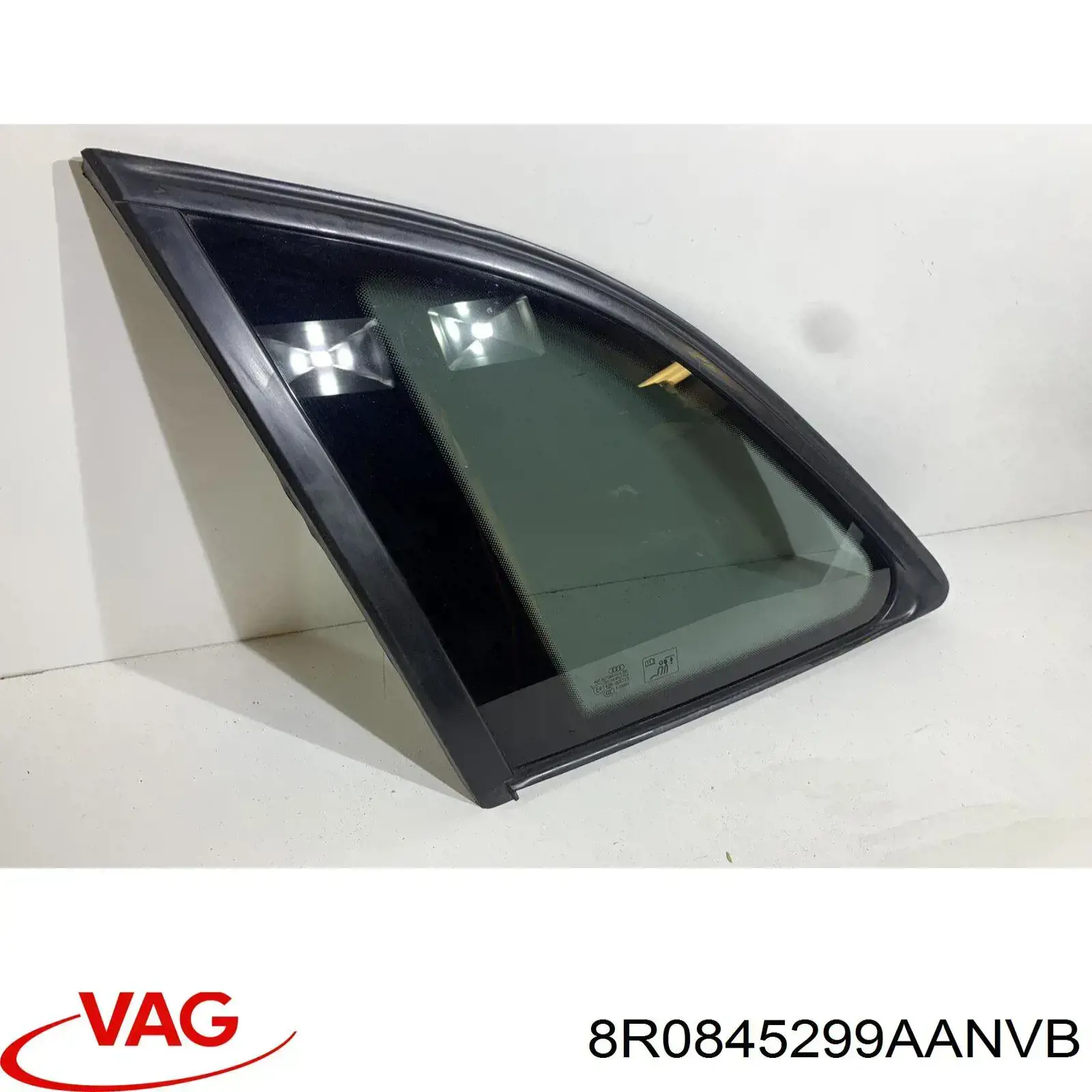 8R0845299AANVB VAG ventanilla costado superior izquierda (lado maletero)