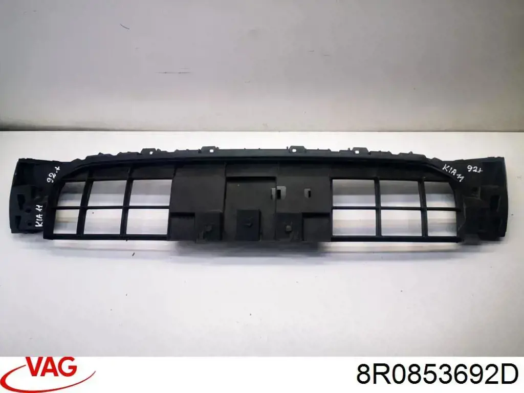 Soporte de parrilla del radiador VAG 8R0853692D precio, desde 108,26 EUR
