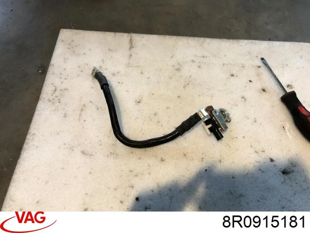 Cable de masa de batería 8R0915181 VAG