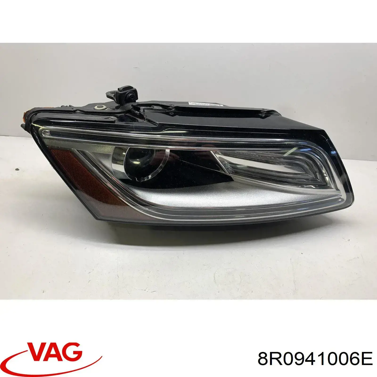 Faro derecho ZAD111600R Signeda