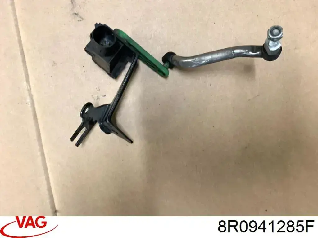 Sensor de nivel de carrocería delantero izquierdo VAG 8R0941285F precio, desde 53,59 EUR