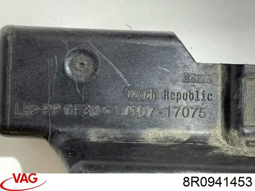 Comprar 8R0941453 VAG Soporte de fijación del faro delantero izquierdo