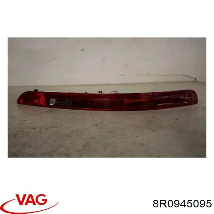 Piloto trasero izquierdo de parachoques VAG 8R0945095