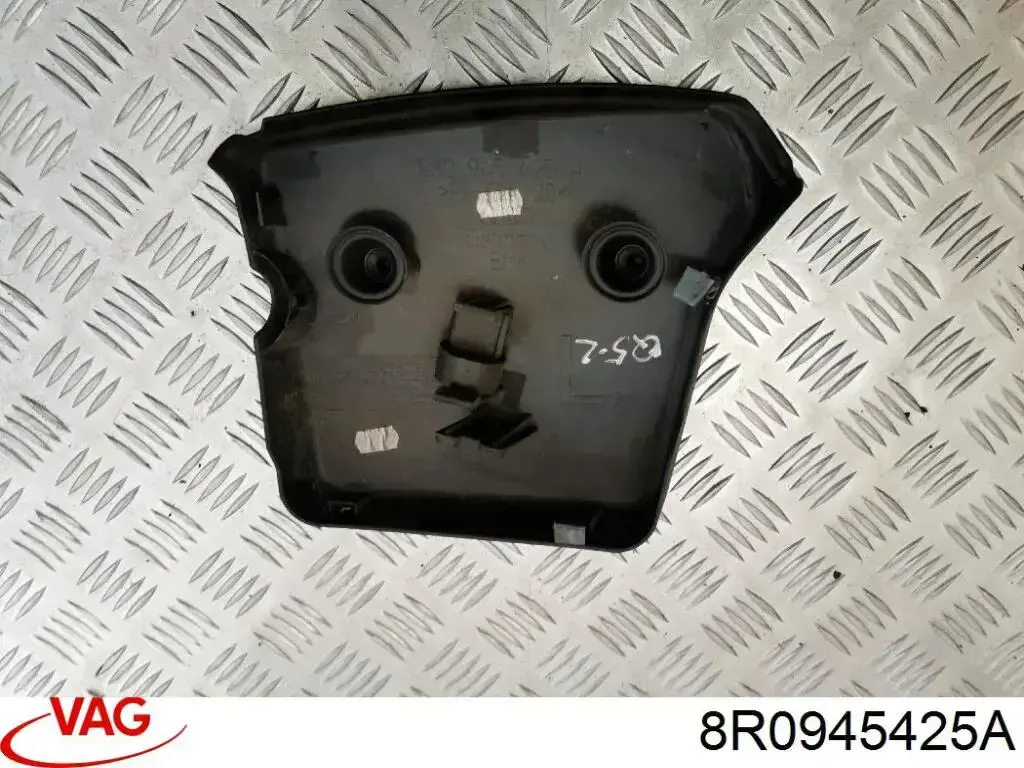 Moldura para luz trasera izquierda VAG 8R0945425A precio, desde 25,14 EUR