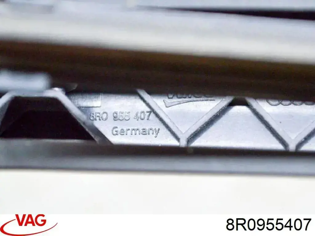 Brazo del limpiaparabrisas, trasero 8R0955407 VAG