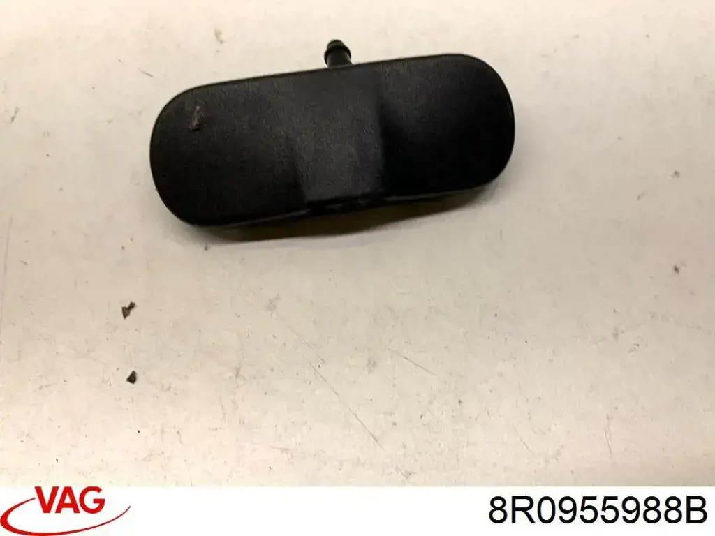 Boquilla del lavaparabrisas derecha VAG 8R0955988B