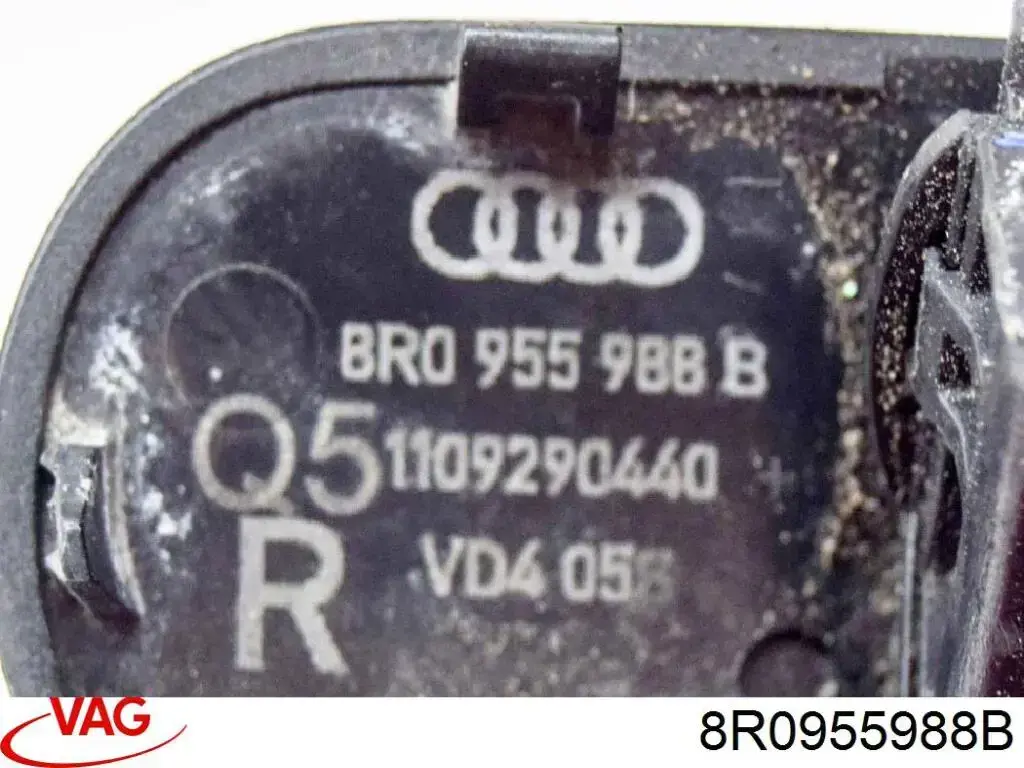 8R0955988B VAG Boquilla del lavaparabrisas derecha