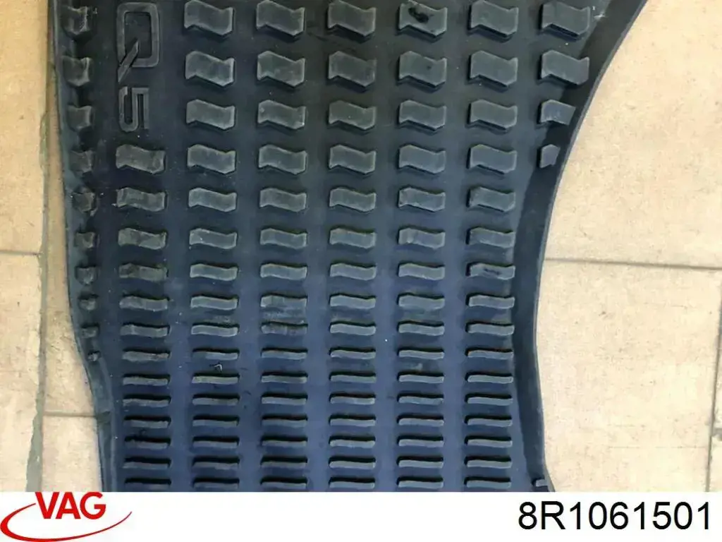 Comprar 8R1061501 VAG Juego de alfombrillas 