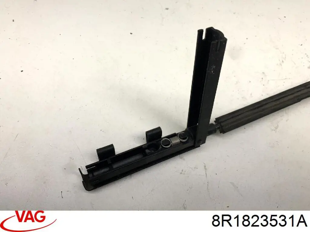 Comprar 8R1823531A VAG Cable de apertura del capó delantero