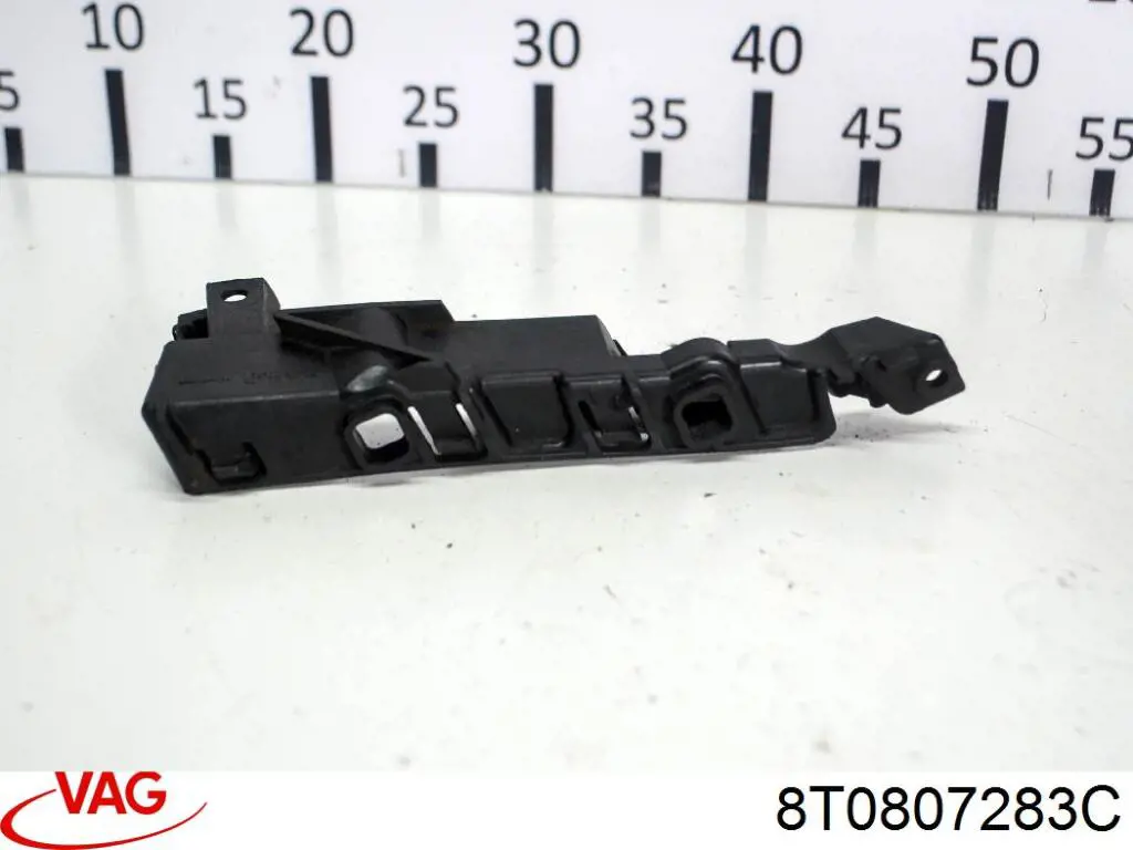 Guía del parachoques delantero izquierda VAG 8T0807283C