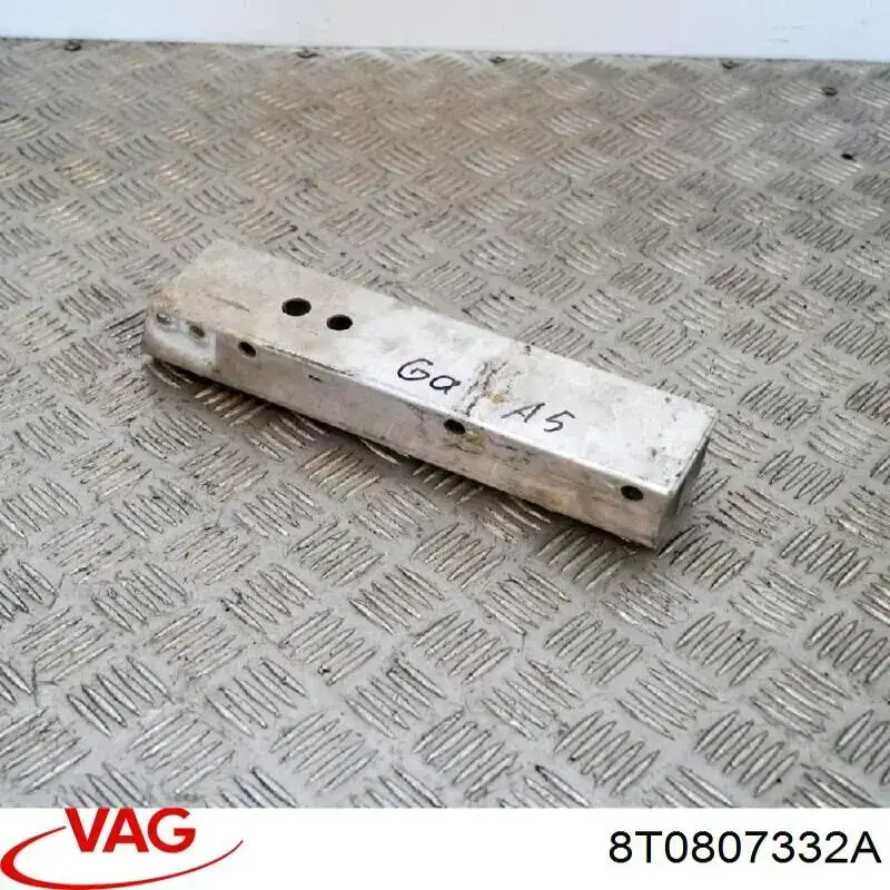 Soporte del refuerzo del parachoques trasero VAG 8T0807332A precio, desde 114,16 EUR