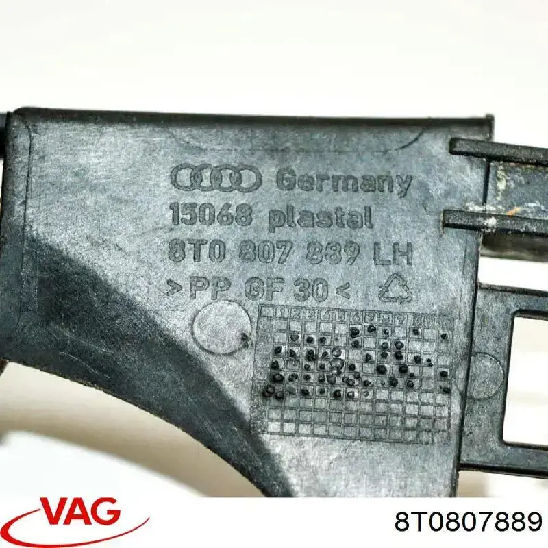 Guía izquierda del parachoques trasero 8T0807889 VAG