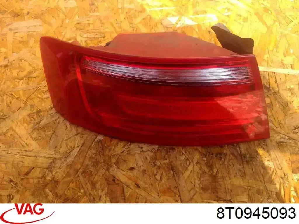 Piloto trasero interior izquierdo VAG 8T0945093 precio, desde 56,63 EUR