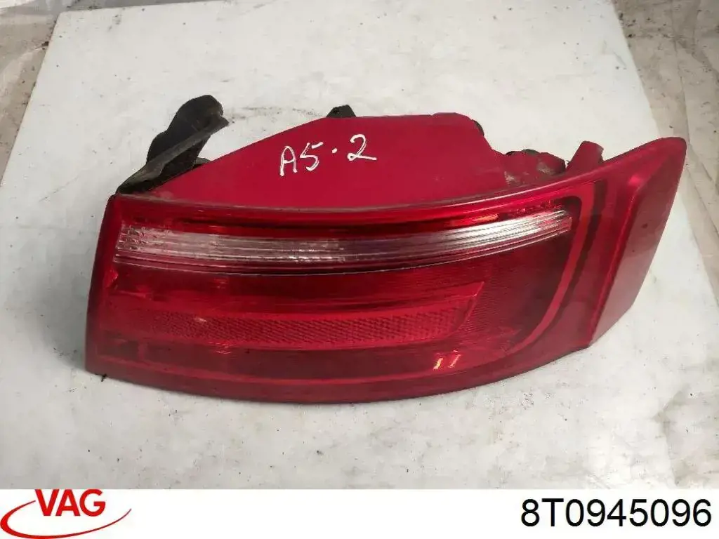 Piloto trasero exterior derecho VAG 8T0945096 precio, desde 128,14 EUR