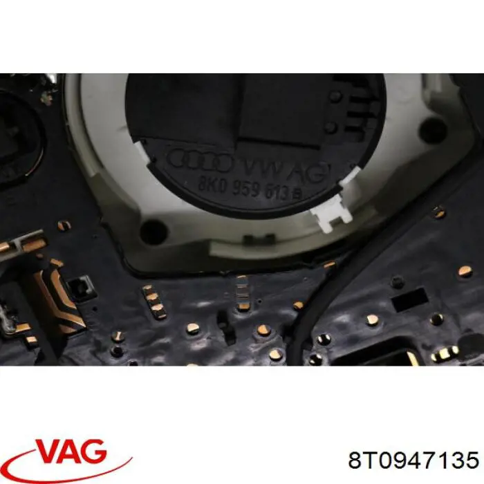 Comprar 8T0947135 VAG Luz de techo interior (cabina)