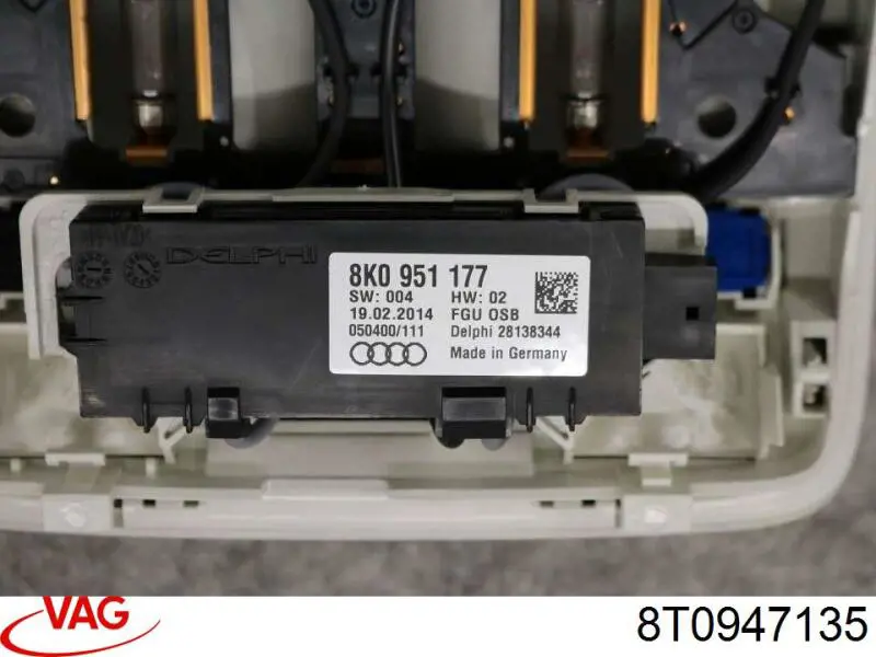 Luz de techo interior (cabina) 8T0947135 VAG