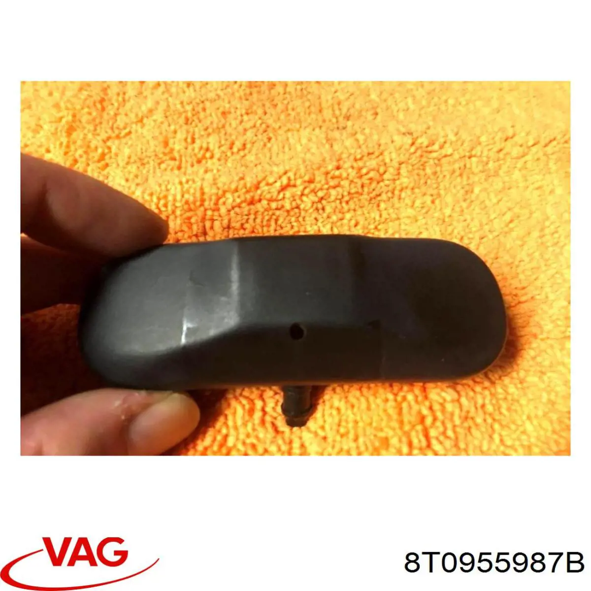 Boquilla del lavaparabrisas izquierda VAG 8T0955987B