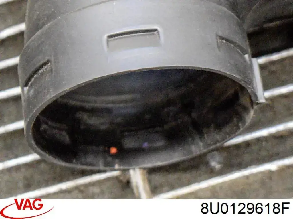 Tubo de admisión de aire, entrada del filtro de aire VAG 8U0129618F precio, desde 38,25 EUR