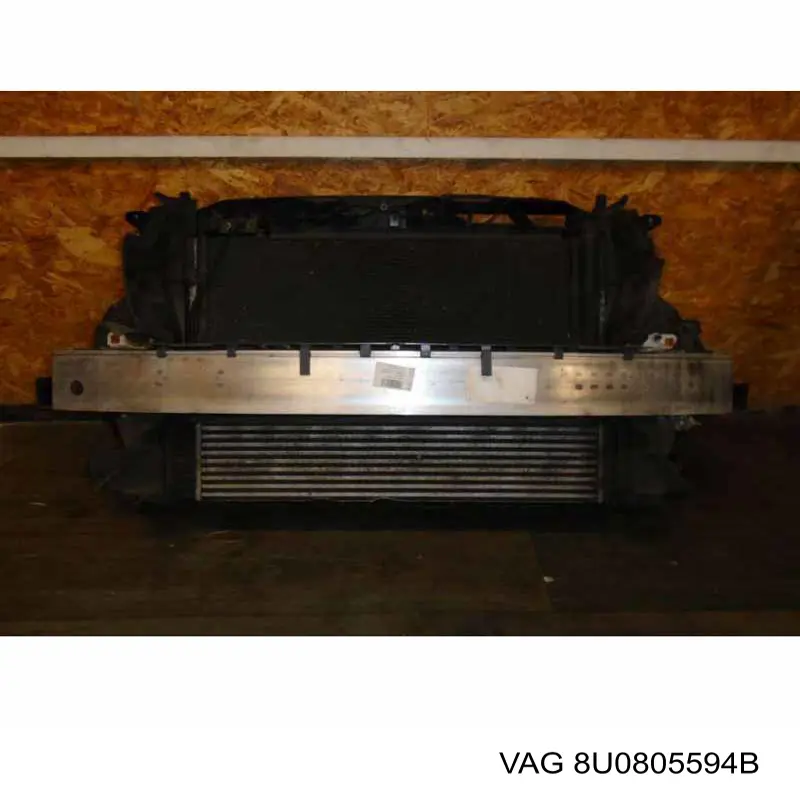 Soporte de radiador completo (panel de montaje para foco) para Audi Q3 (8UB)