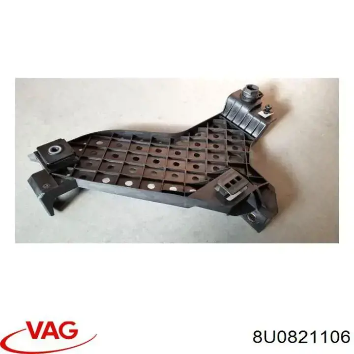 Guardabarros delanteros derecho VAG 8U0821106 precio, desde 138,48 EUR