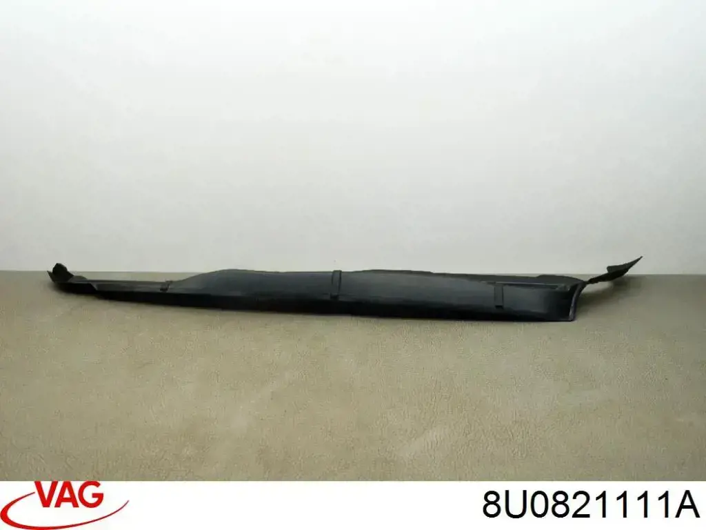 Sellado de guardabarros 8U0821111A VAG