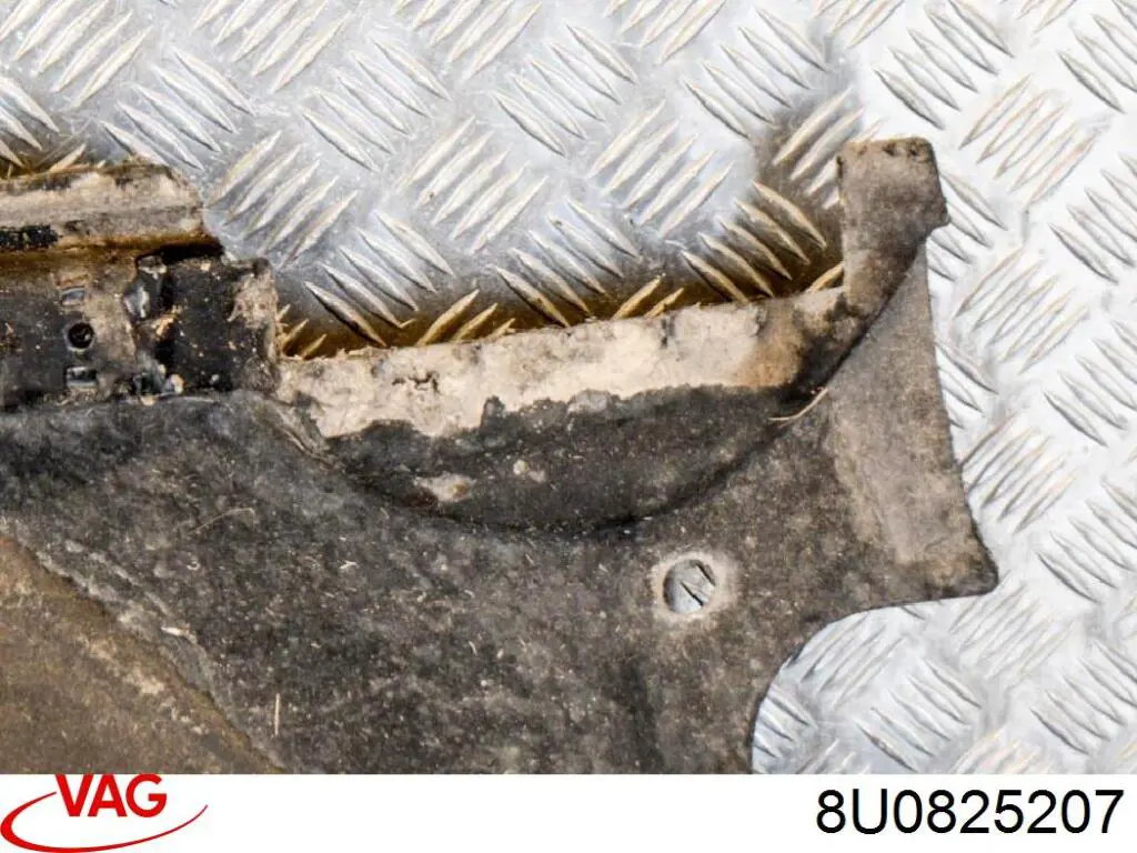 8U0825207 VAG Protección inferior izquierda
