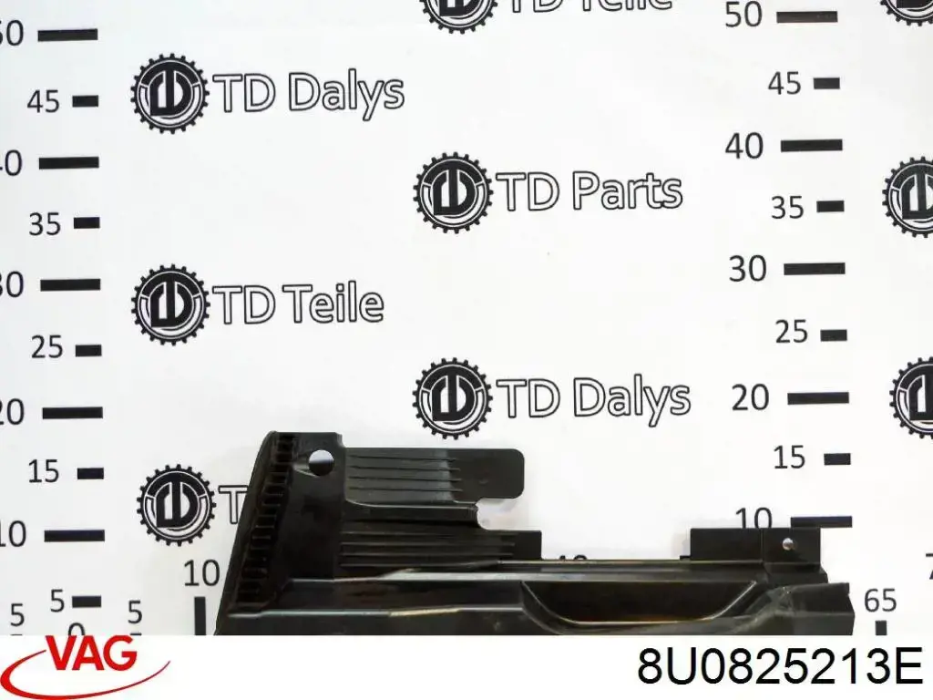 Comprar 8U0825213E VAG Protección inferior trasera izquierda