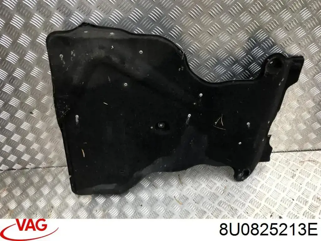 Protección inferior trasera izquierda VAG 8U0825213E precio, desde 67,49 EUR