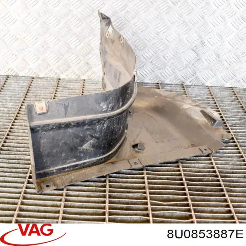 Guardalodos interior delantero derecho 8U0853887E VAG