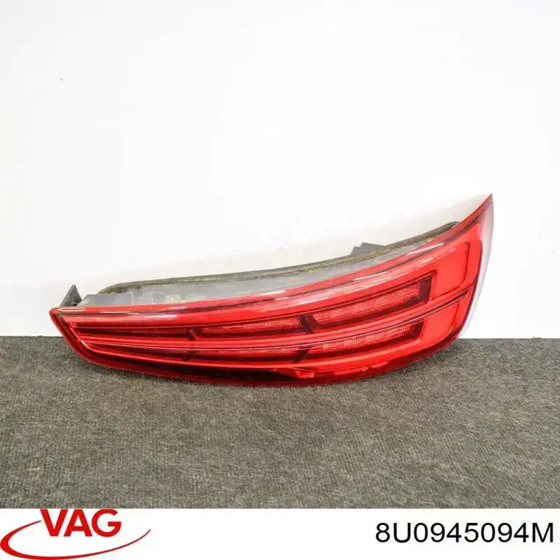 8U0945094M VAG Piloto trasero derecho
