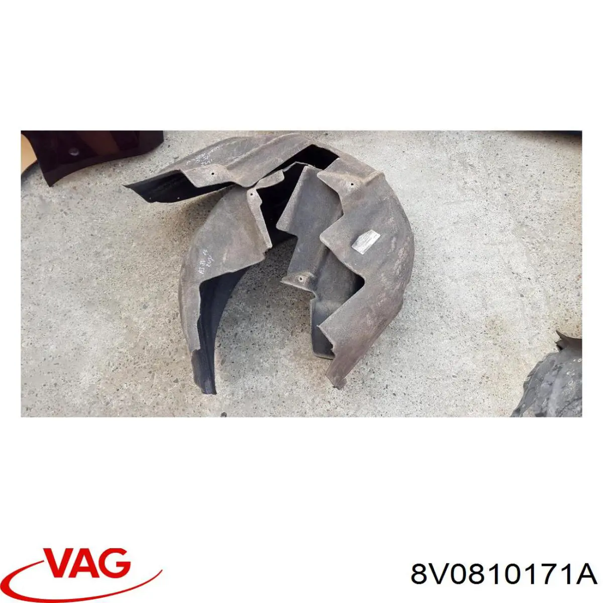 8V0810171C VAG Paso de rueda trasera, izquierdo