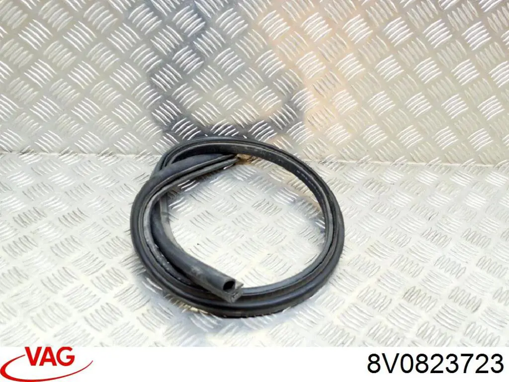  8V0823723 VAG