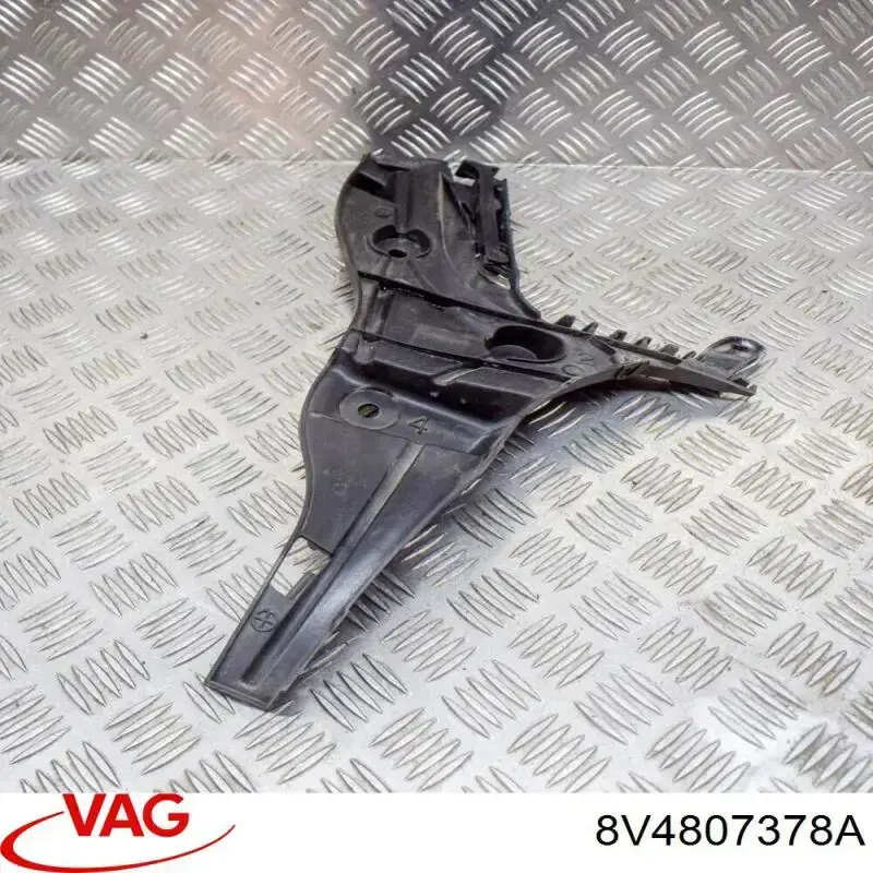 8V4807378A VAG Soporte del paragolpes trasero derecho