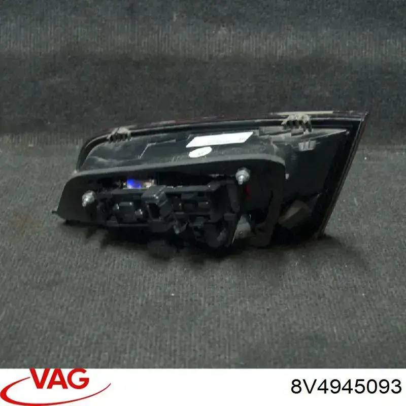 Piloto trasero interior izquierdo VAG 8V4945093 precio, desde 121,97 EUR