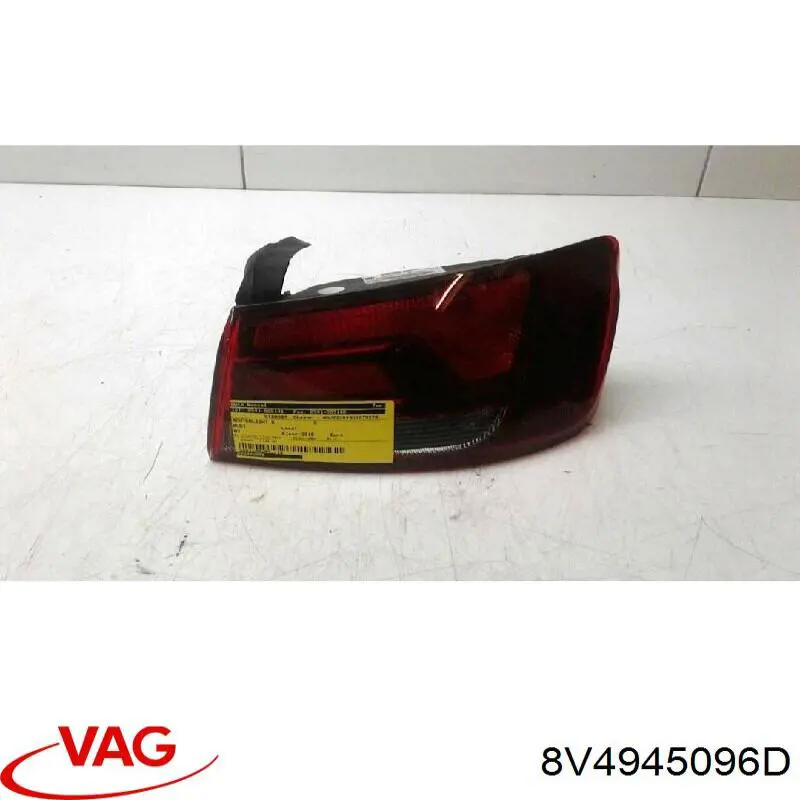 Piloto trasero exterior derecho VAG 8V4945096D
