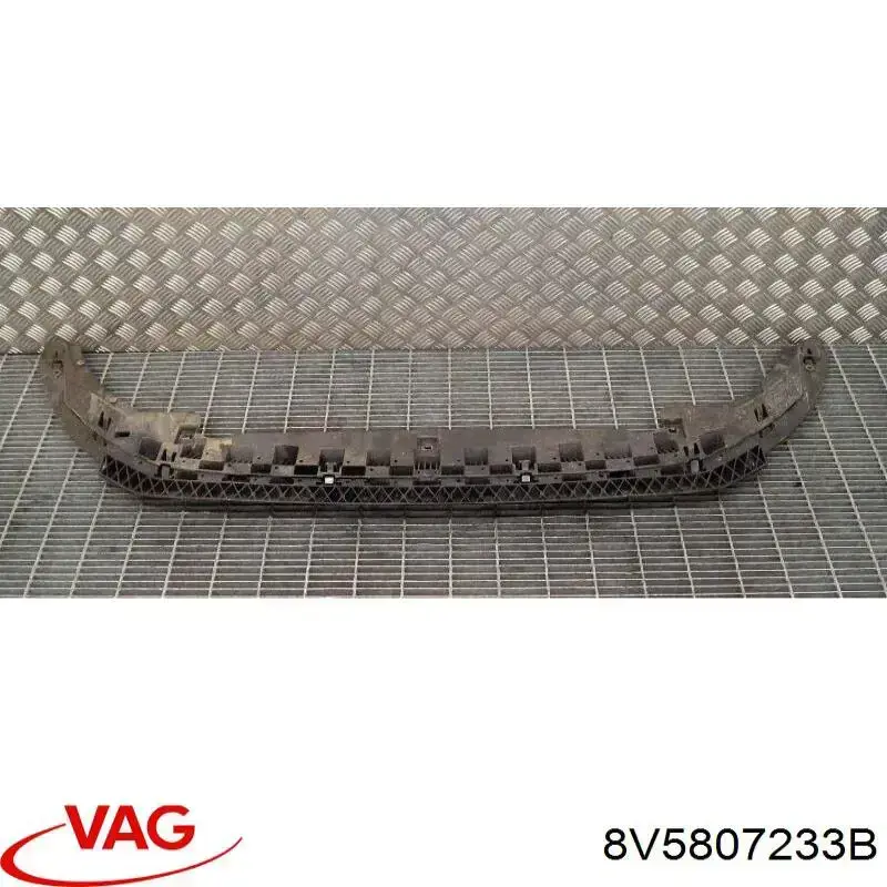 Cubierta, parachoques delantero VAG 8V5807233B precio, desde 205,86 EUR