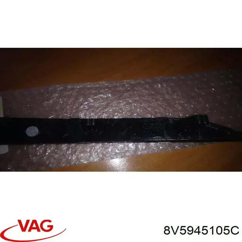 Reflector trasero izquierdo del parachoques VAG 8V5945105C precio, desde 19,87 EUR