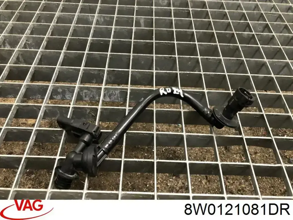 Comprar 8W0121081DR VAG Manguera superior del depósito de expansión