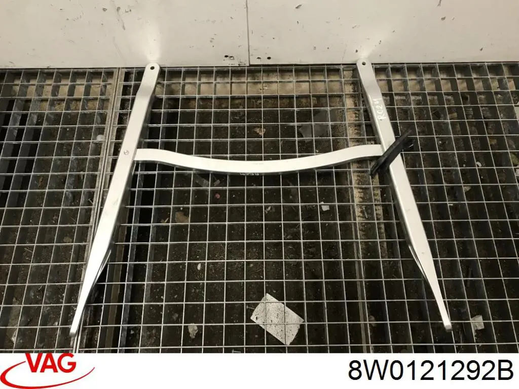 Deflector de aire superior del radiador VAG 8W0121292B precio, desde 20,51 EUR